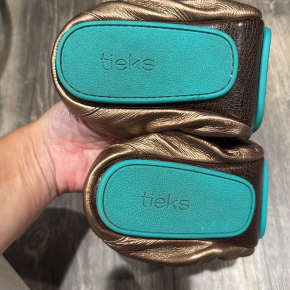 Tieks ballet flat metallic bronze size 9 - Picture 10 of 14